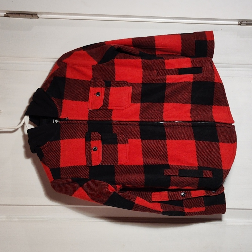 Urban pipeline boys hooded zippered jacket. Size small youth